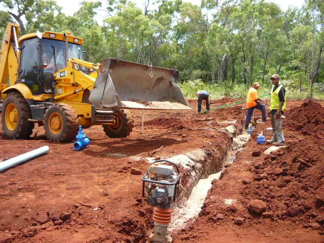 Pipelaying filling in trench